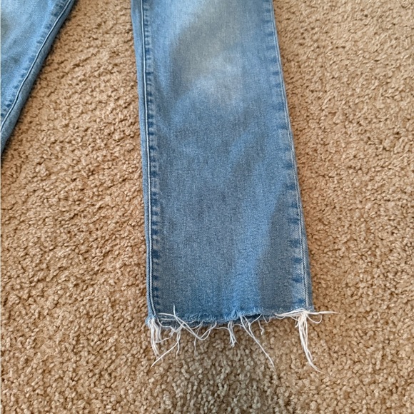 Madewell Blue Ankle Cropped Jeans with Frayed Hem - Picture 3 of 5